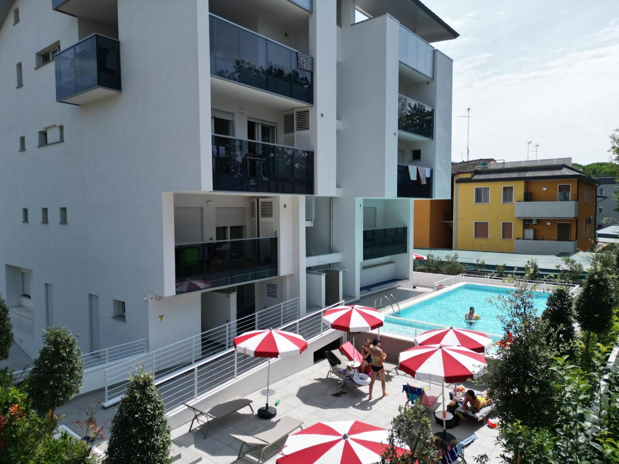 Nuovo Condominio Con Piscina E Garage Bibione Bagian luar foto
